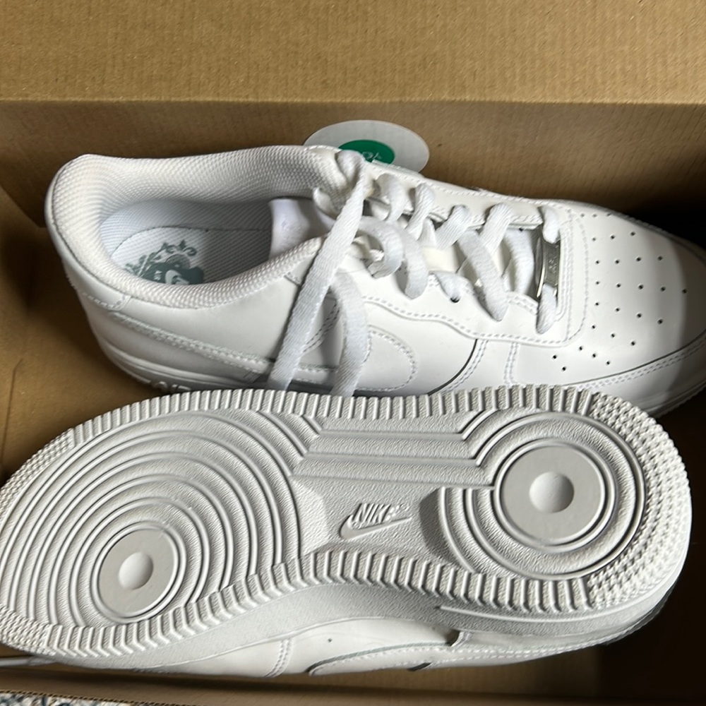 Nike Air sneakers never worn, white